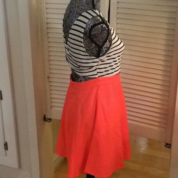 80s inspired fit and flare cut out back stretch M - Picture 6 of 11